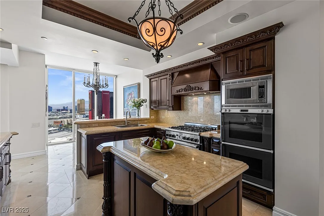 Gourmet Kitchen